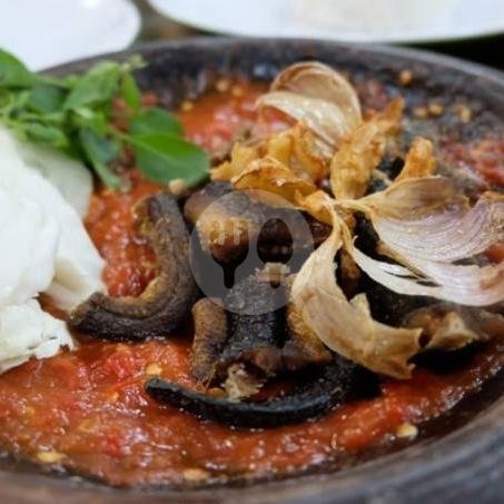 BANDENG Goreng Bebas Duri menu Sego Sambel Ambyar, Wonocolo