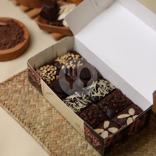Omah Brownies Malang: Surga Fudgy di Tengah Gang Mushola