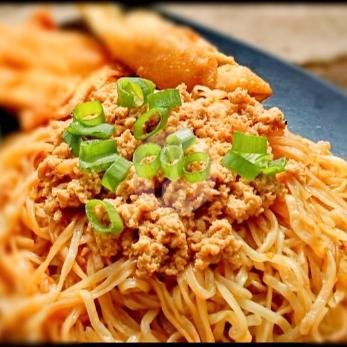 Yamien Asin Juragan menu Mie Goreng Juragan (Mie Gorengnya Sukabumi), Stasiun Kereta Cisaat