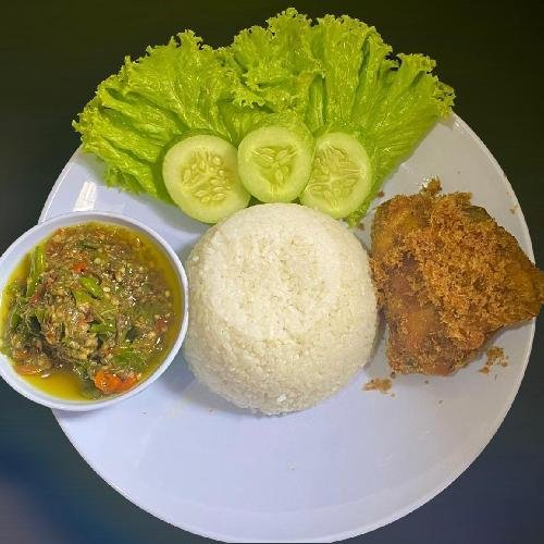Paket Nasi Ayam Serundeng Dan Sayur menu Warung Nasi SPG, Dipatiukur