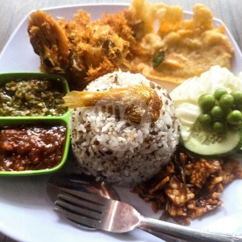 Bakso Cihu Simenak menu Nasi Tutug Oncom si Menak