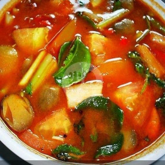 Sup Tom Yam menu Mie Tokyo, Putro Agung