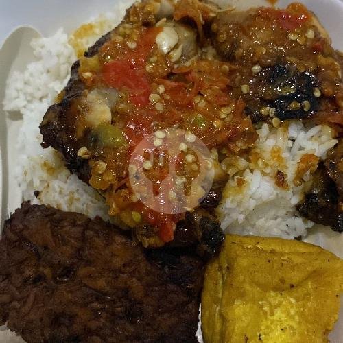Nasi Goreng spesial menu Ayam CobekKantin Dimas, Sukabirus