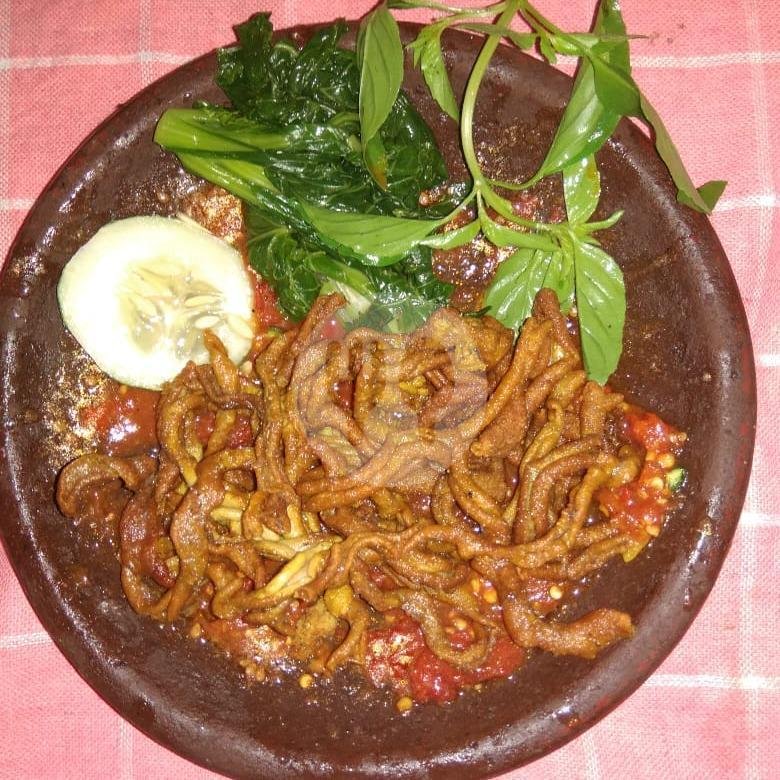 Nasi Ceker menu Spesial Penyetan Sambal Tempong, Sentra Kuliner Sriwijaya