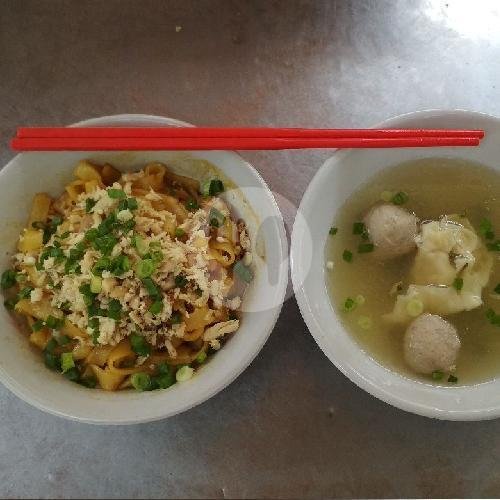 Kwetiau Manis Baso menu Mie Ace Tegallega, H Kurdi 1