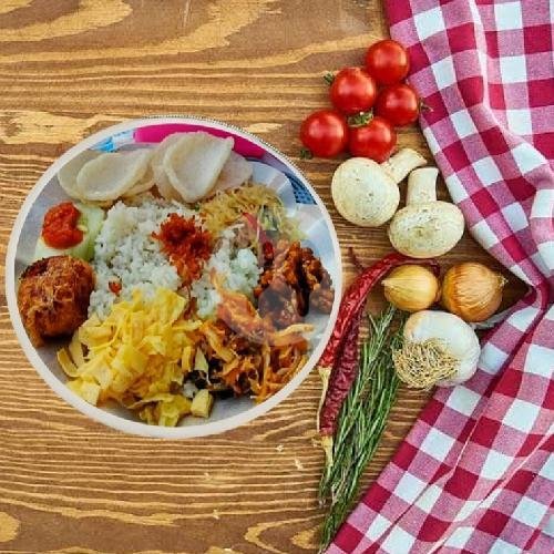 Review Warung Makan Masakan Jawa Ibu Sukini di Pasar Panggung Rejo: Makanan Enak dan Terjangkau di Solo