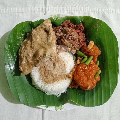 Nasi Gudeg Paha Bawah menu Gudeg Pawon