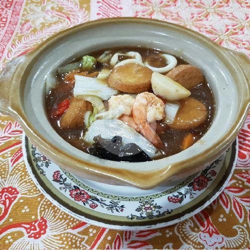 Kwetiau Goreng Ayam / Seafood menu Warung Sarana, Cempaka Putih