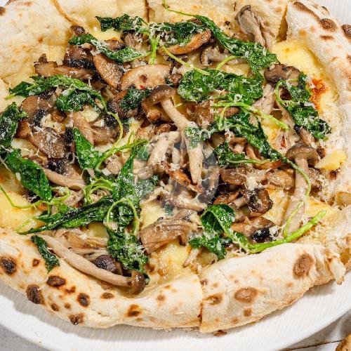 Eatalia Italian Delight: Pengalaman Kuliner Italia di Padalarang
