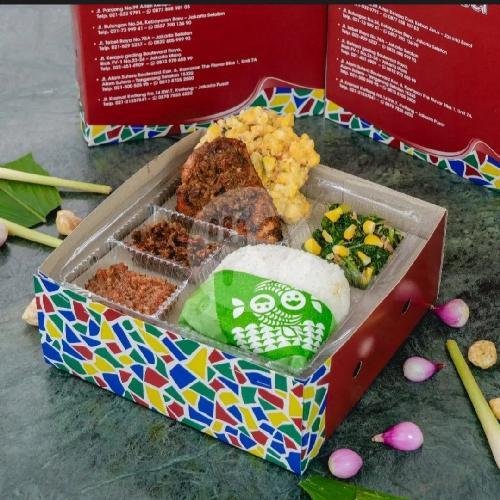 5 Box Paket B - Ayam Goreng menu Sarang Oci Restoran Manado, Tebet