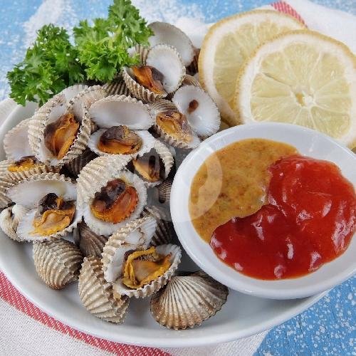 Kulit Ayam Goreng menu Nasi Uduk Cinta, Moh Toha