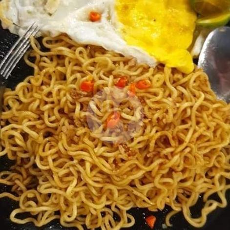 Indomie Goreng Tante menu Resto Nikmatillah, Kartasura