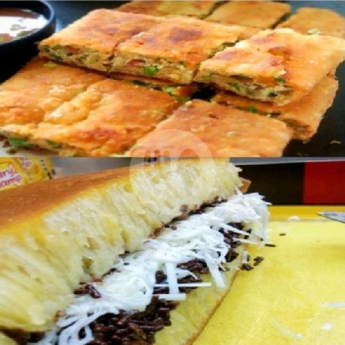 Martabak Manis Keju Pisang + Martabak Telor Istimewa menu  Martabak SR Gold, Cipacing