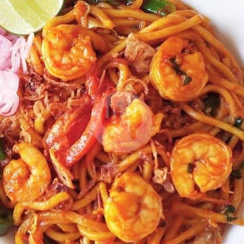 Mie Aceh Cumi menu MIE ACEH LAMPORA, samping Polsek  Kedawung 