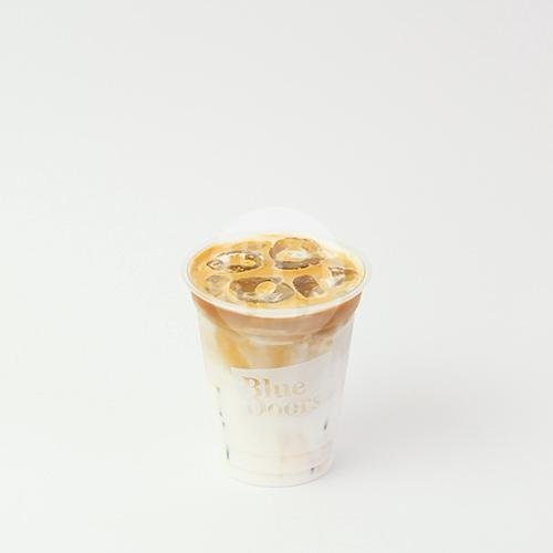 2 Iced Cafe Latte, 2 Swiss Latte menu Blue Doors Coffee, Dharmawangsa