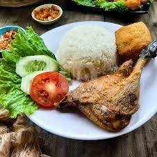 Paket Ikan Nila Goreng menu Bebek Goreng H. Nur, Jatibening