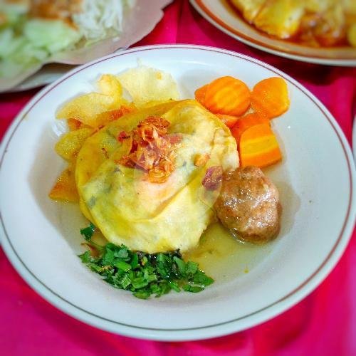 Lotek Lontong + 1 Telur Sambal Campur Tidak Bisa Pisah menu Warung Selat Bu Sri, Mojolaban