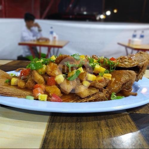 Ikan Gurame Bakar Pedas Spesial menu Mangkuto Seafood, Dr Sutomo