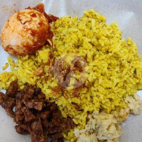 Telur Bulat menu Nasi Kuning Sikembar, Pangeran Kejaksan