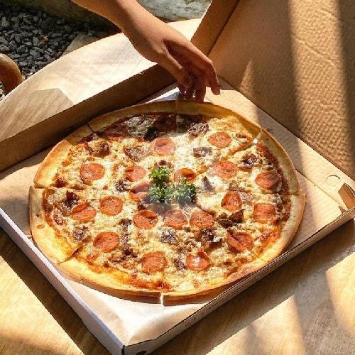 Spaghetti Bolognese menu OMNIVORO PIZZA CIAMIS, Jl Ir. H. Juanda 140, Ciamis
