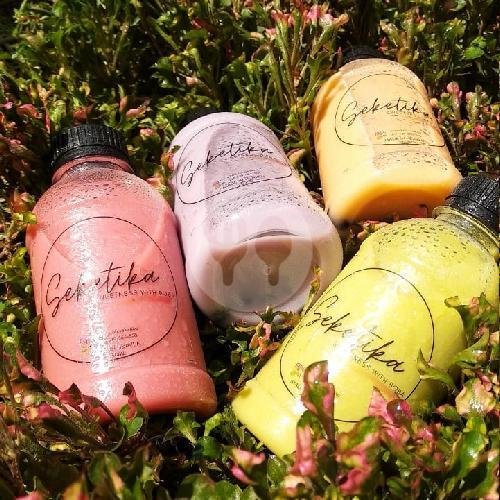 Ayam Goreng Lalapan menu Warung Adhitama, Sedah Romo Lor