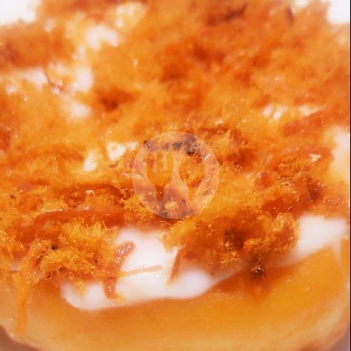 Tiramisu Coklat menu Donat Pipin Donuts, Logam Buahbatu