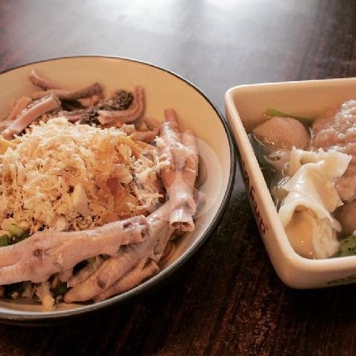 Mie Akup Ciateul: Surga Mie Yamin di Bandung yang Wajib Dicoba