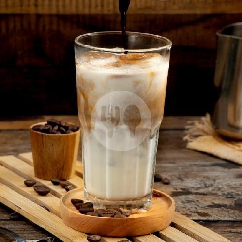 Hazelnut Latte menu Kopi Mlaku, H Agus Salim