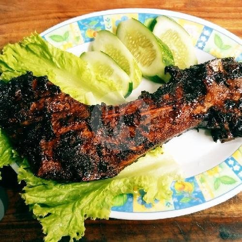 Ikan Bakar & Ayam Bakar Kakang Prabu: Surga Kuliner di Kramat Jati, Jakarta Timur