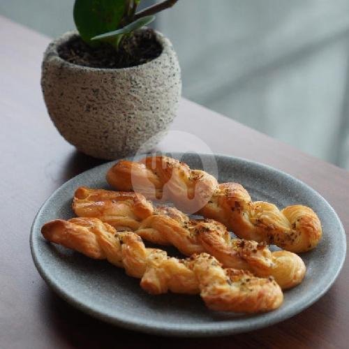 Choco Lava Croissant menu Terserah Cafe & Space, Sukun