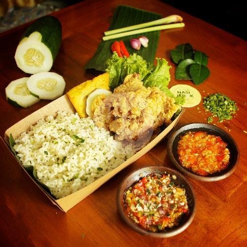 Paket Bundling Nasi Jeruk Ayam Goreng + Minuman menu Nasi Jeruk Alani, Dau, Sumbersekar