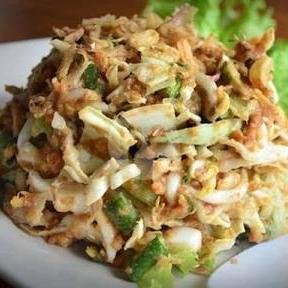 Karedok + Lontong menu Lotek Nene, Riung Hegar