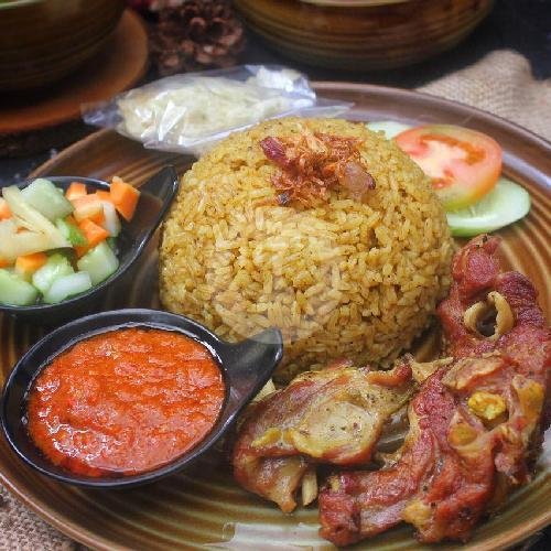 Kebuli Nampan Mix U/4 Orang menu Pondok Nasi Kebuli Ibu Hanna, Mampang Prapatan