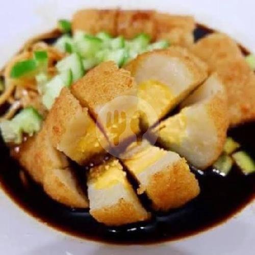 Pempek Bu Iwik: Kenangan Manis di Setiap Suapan di Stasiun Ceper