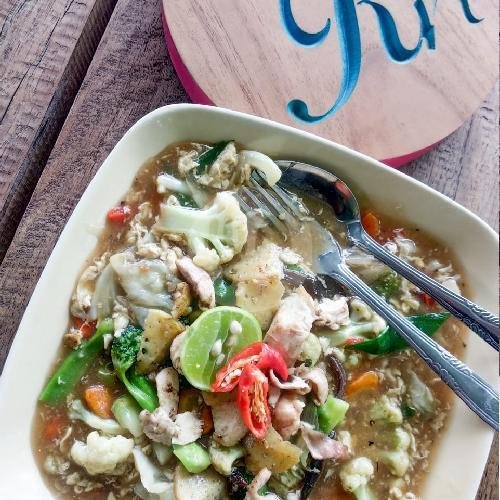 Cap Cay Lur Yam menu Kedai Ratu Bubur Hongkong, Kabupaten