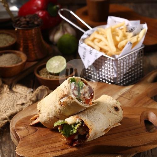 Kebab Daging Ayam Sedang menu Istanbul Kebab Turki Karanganyar