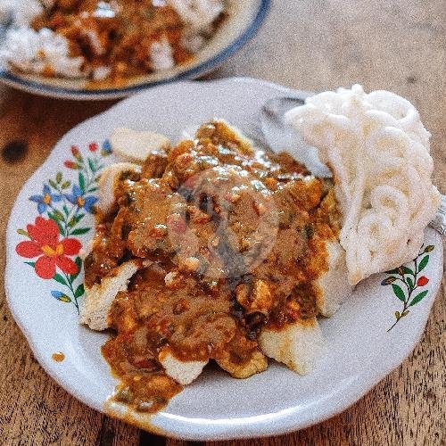 RUJAK menu LOTEK , RUJAK & PEMPEK IBU TITIN