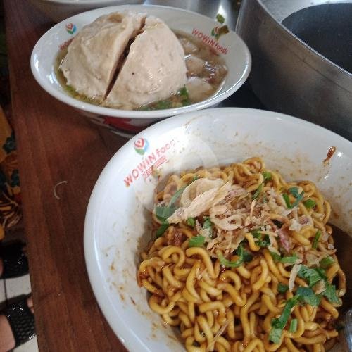 Yaminnya Vany Bakso Rudal Seuhaah menu Bakso Vany Solo, Jl. Ciroyom