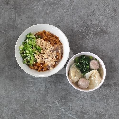 Pangsit Kuah isi 10 menu Mie Roemah, Pasirluyu