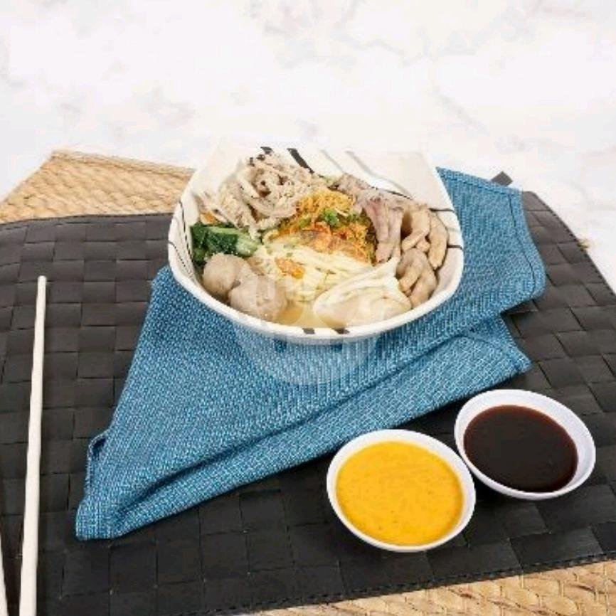 Cemo (Ceker Ala Mymo) menu Mymo Mie Baso Ceker & Juice