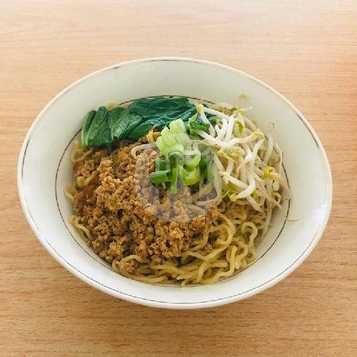 Bakmie Ayam Komplit Jumbo menu Bakmi Aloy (Halal), Pondok Bambu