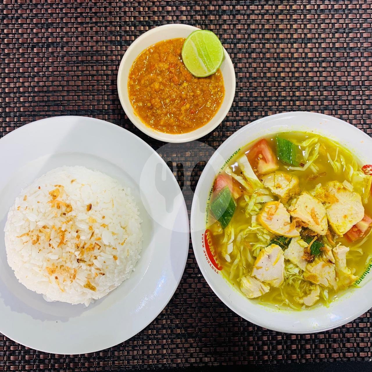 Ayam Goreng menu Pecel Lele & Ayam Goreng Soegih, Kiaracondong