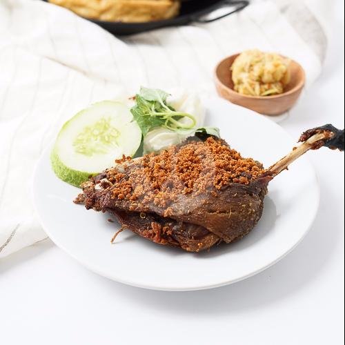 Ayam Goreng Sambel Pencit menu Bebek Malio, Tebet