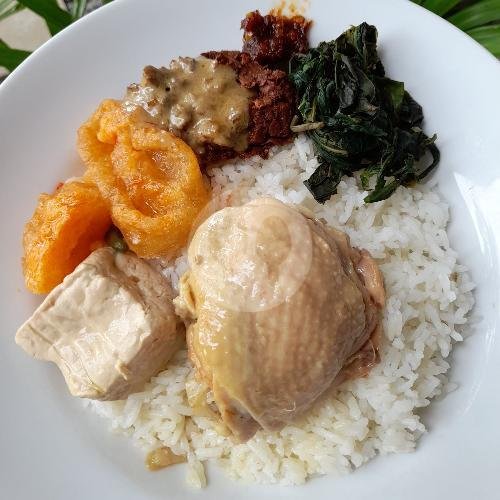 Nasi Gudeg Ayam menu Gudeg Yu Nap, Gunung Batu