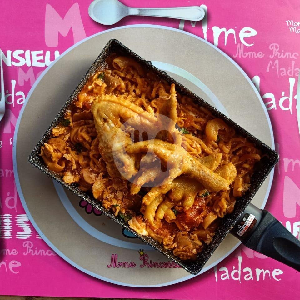 Seblak Tulang Mie menu Seblak Telolet, Gajah Mada