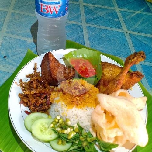 Nasi Ulam & Nasi Uduk Ibu Yoyo: Surga Kuliner Betawi di Karet Pedurenan Jakarta