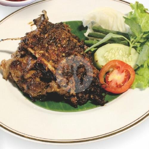 Bebek Hijau 1 Porsi (tanpa Nasi) menu Bebek Mbeling Jember, Jl. Hayam Wuruk No. 38