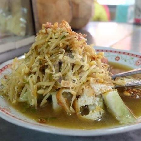 Review Kuliner: Menikmati Lontong Balap dan Sate Kerang di Warung Lontong Balap Pak Rebi, Gunung Anyar