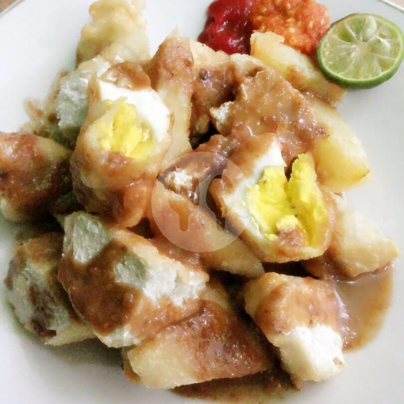 Review Gado-Gado Arjuna: Makanan Enak dan Terjangkau di Surabaya Review Gado-Gado Arjuna: Makanan Enak dan Terjangkau di Surabaya