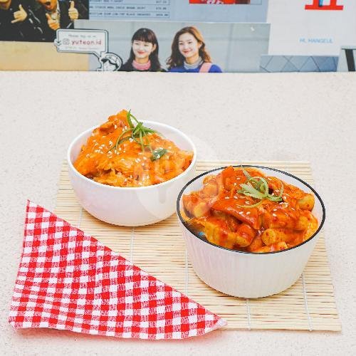 Chingu-Pack!! 2 menu Yuteon Korean Street Food, Wiyung